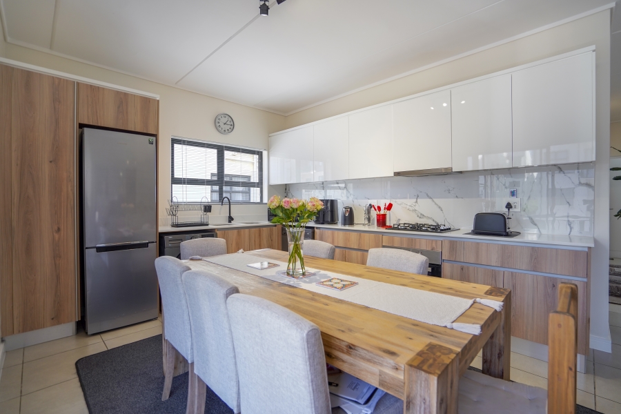 3 Bedroom Property for Sale in Sandown Western Cape